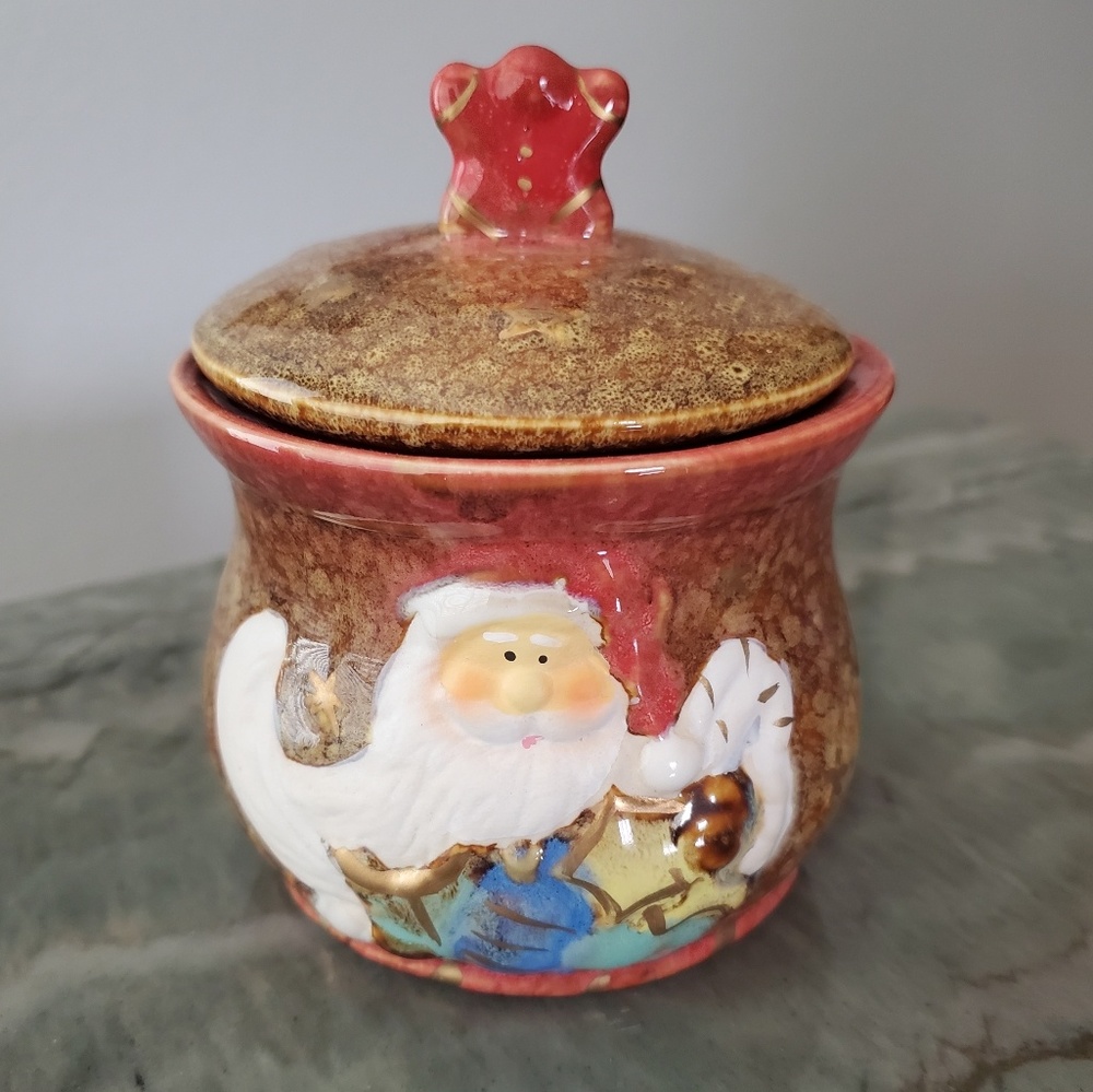 Ceramic Christmas Pot with Santa Claus
